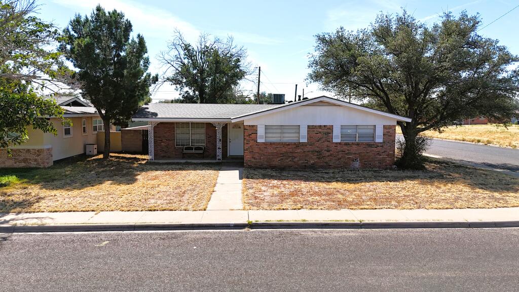 3600 Springdale Dr Property Photo 1