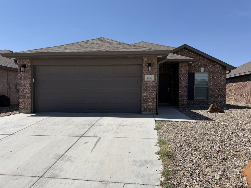 1307 Red Cliff Ave Property Photo 1