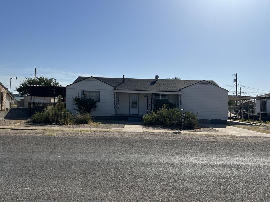 903 S Elizabeth Property Photo 1