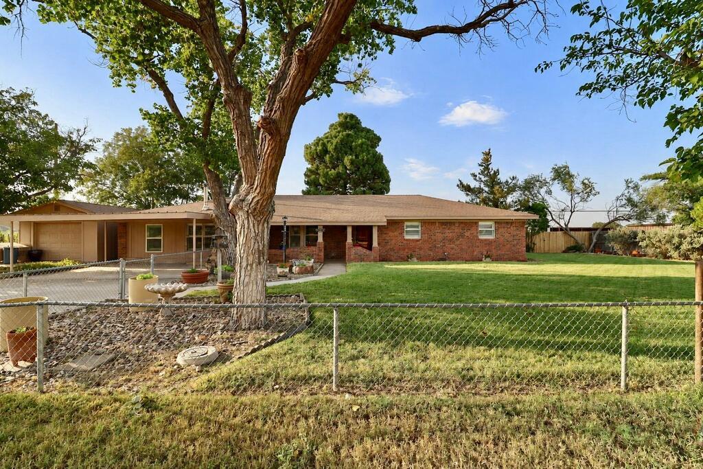 11108 W Hacienda Dr Property Photo 1