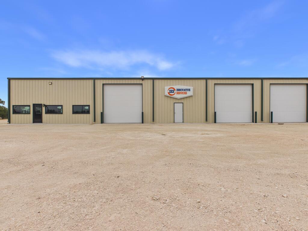 1100 W Sealy