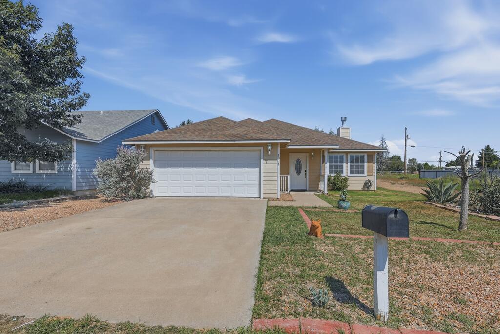 1301 W Marfa Ave Property Photo 1