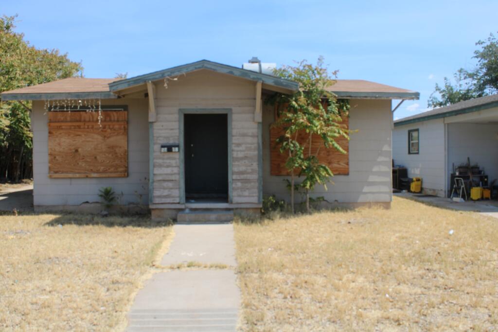 2718 N Hancock Ave Property Photo 1