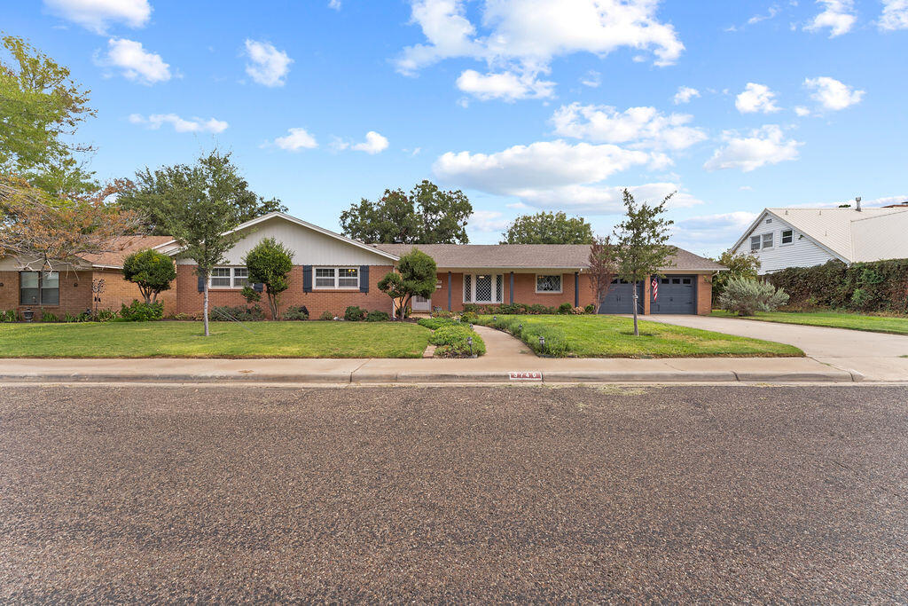 3740 Blossom Lane Property Photo 1