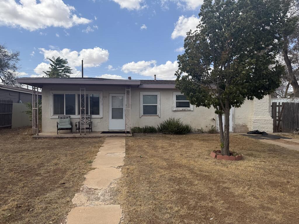 1009 Nw 3rd Property Photo 1