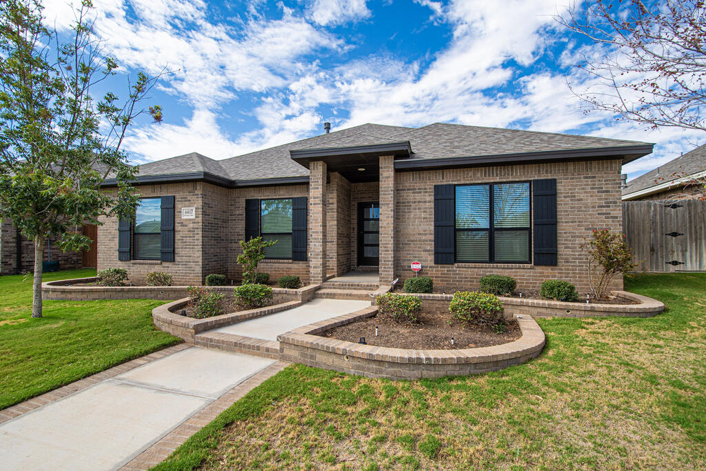 4407 Heritage Oaks Dr. Property Photo 1