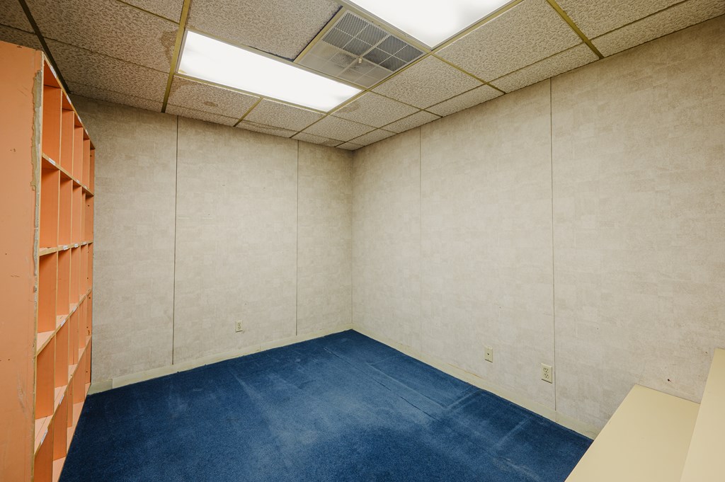1135 W 42nd St Property Photo 17
