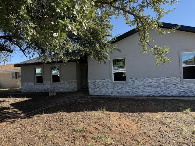 1208 S Ike Ave Property Photo 1