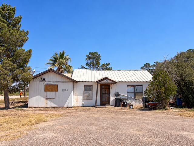 110 S Alamo Property Photo 1