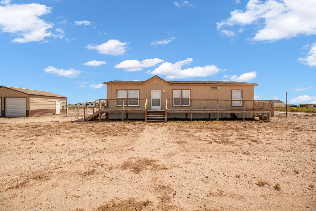 395 Floyd Dr. Property Photo 1