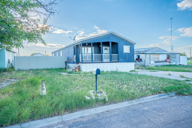 124 N Maple Ave Property Photo 1