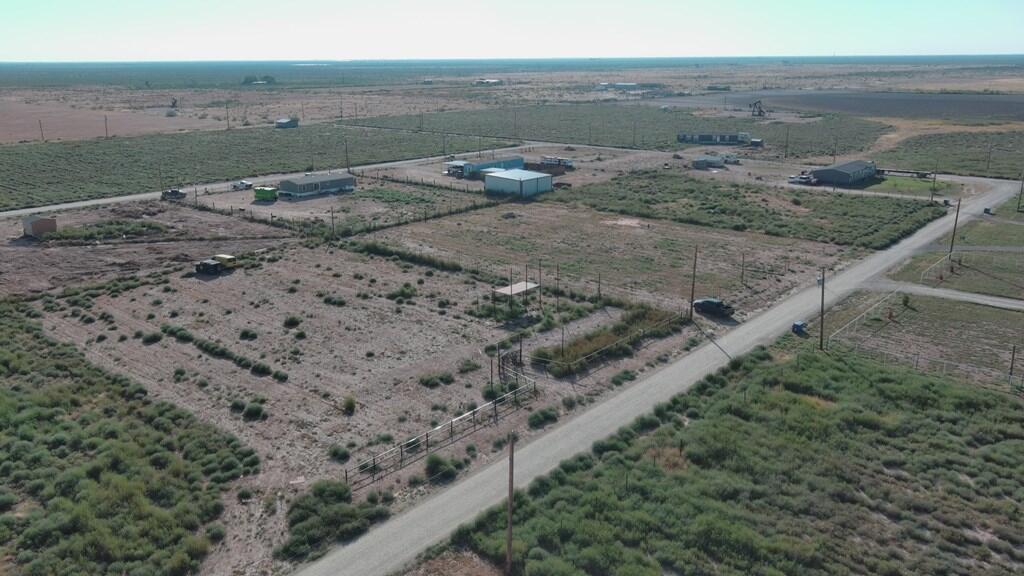 22905 S County Road 1186 Property Photo 3