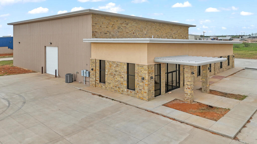 178223 Property Photo 2