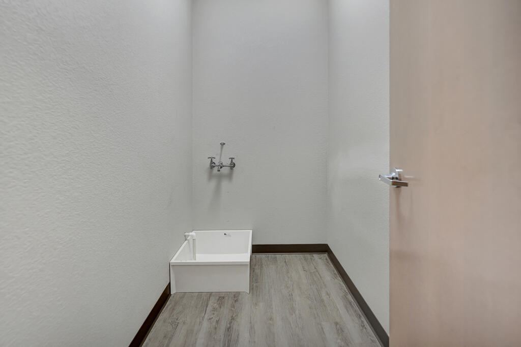 178223 Property Photo 7