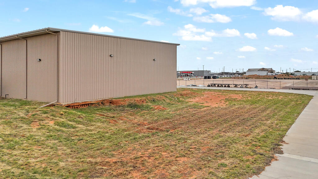 178223 Property Photo 29