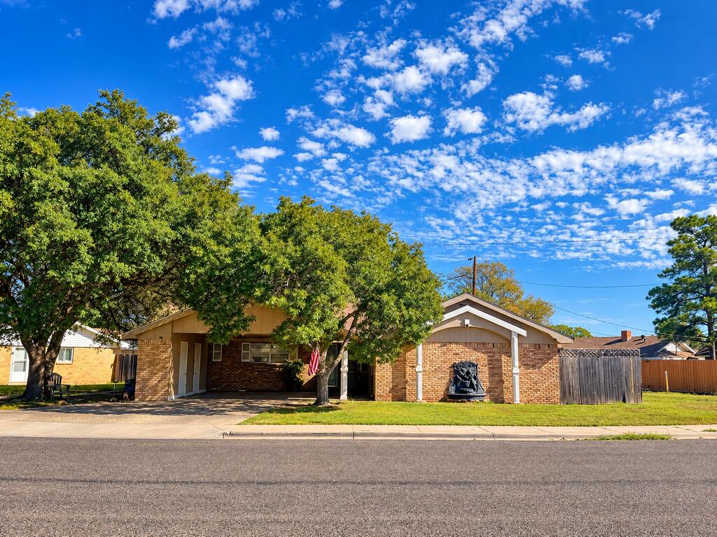 4000 Stillwood Lane Property Photo 1