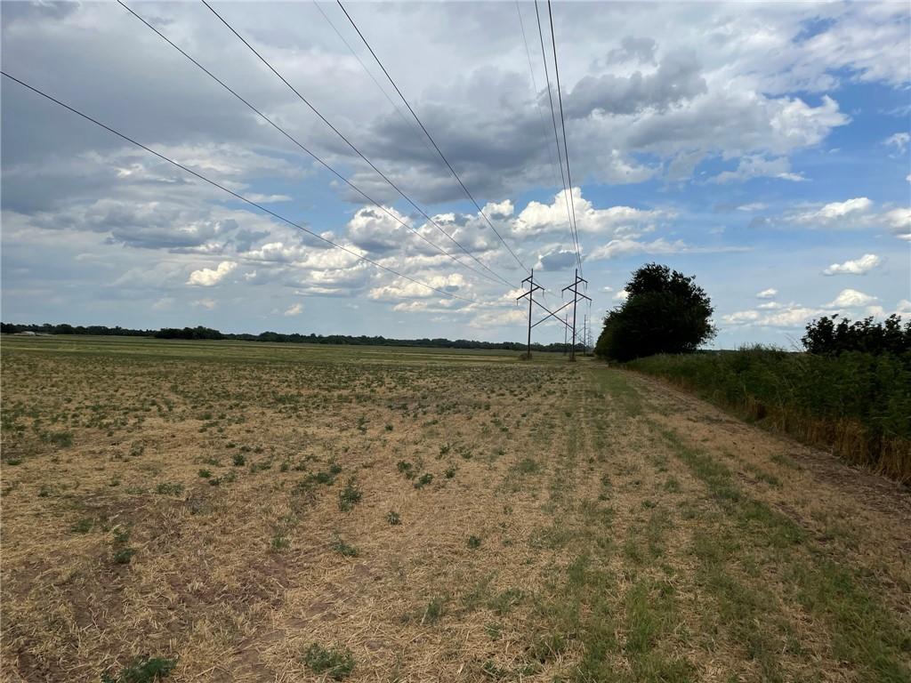 N Midwest Boulevard Property Photo 11