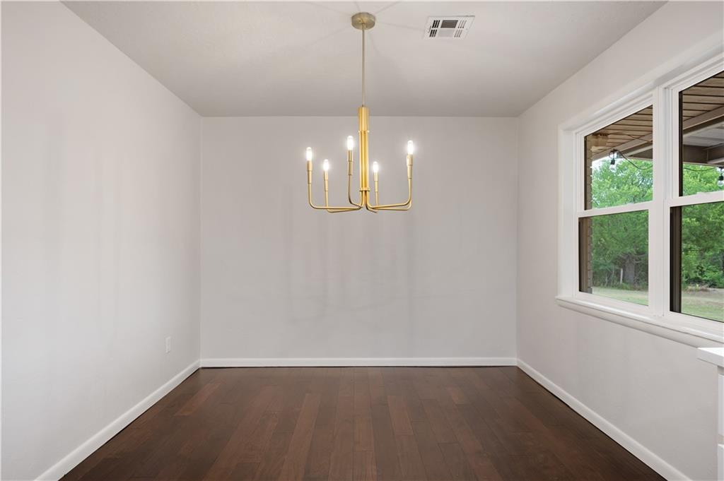 15201 S Post Road Property Photo 6