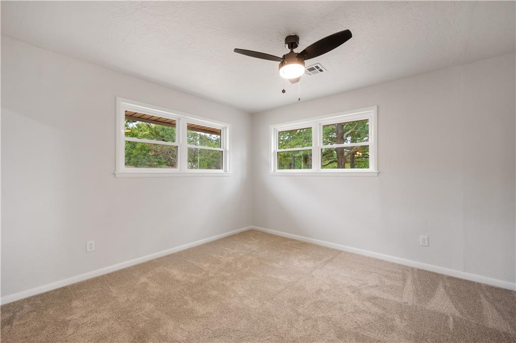 15201 S Post Road Property Photo 14
