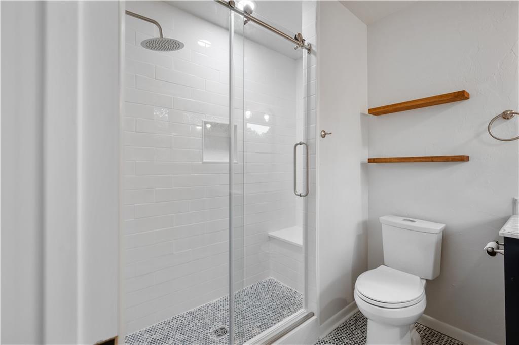 15201 S Post Road Property Photo 17
