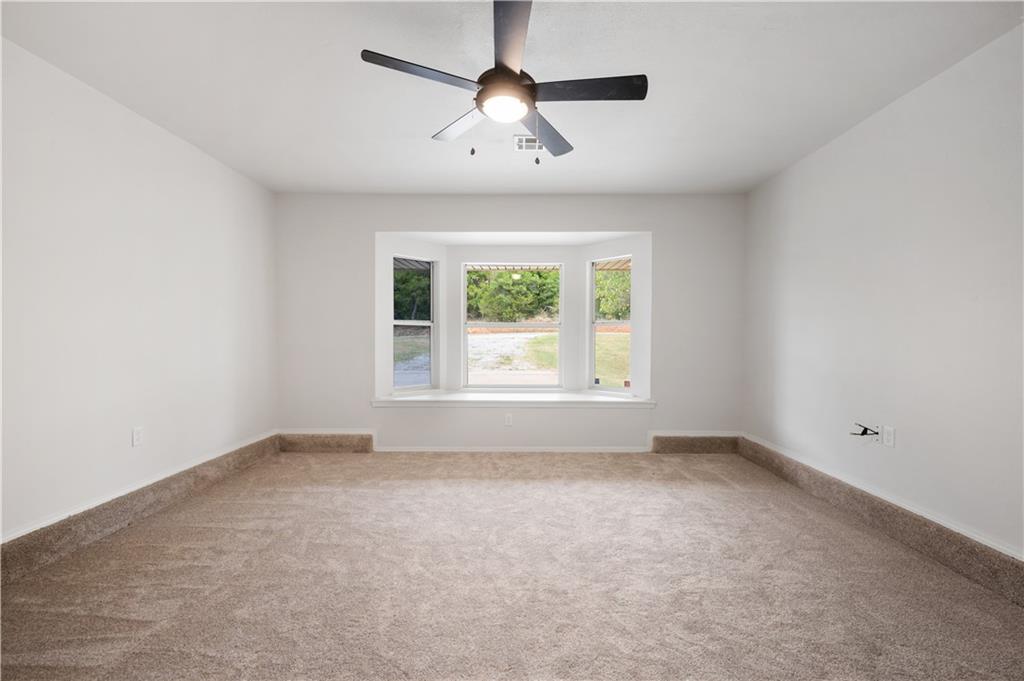 15201 S Post Road Property Photo 18