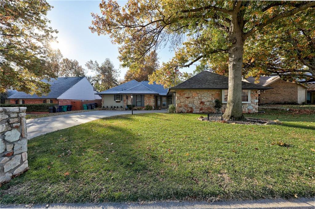 6400 Westbrook Drive Property Photo 1