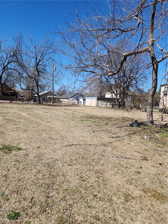548 N Kickapoo Property Photo 9