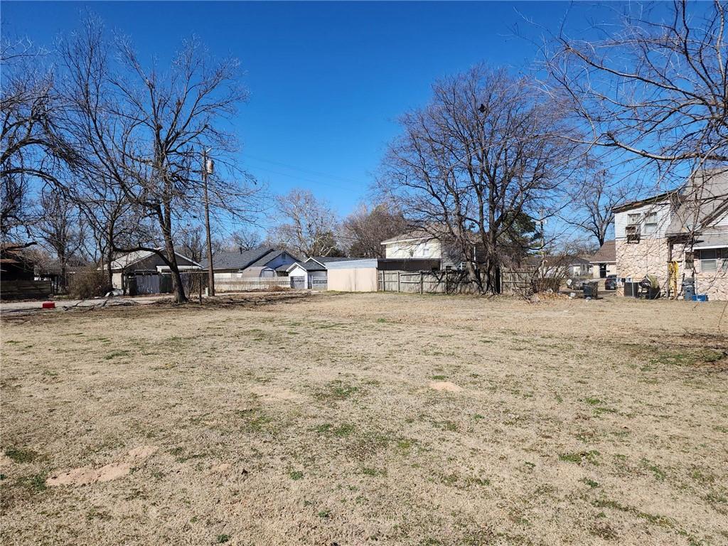 548 N Kickapoo Property Photo 13