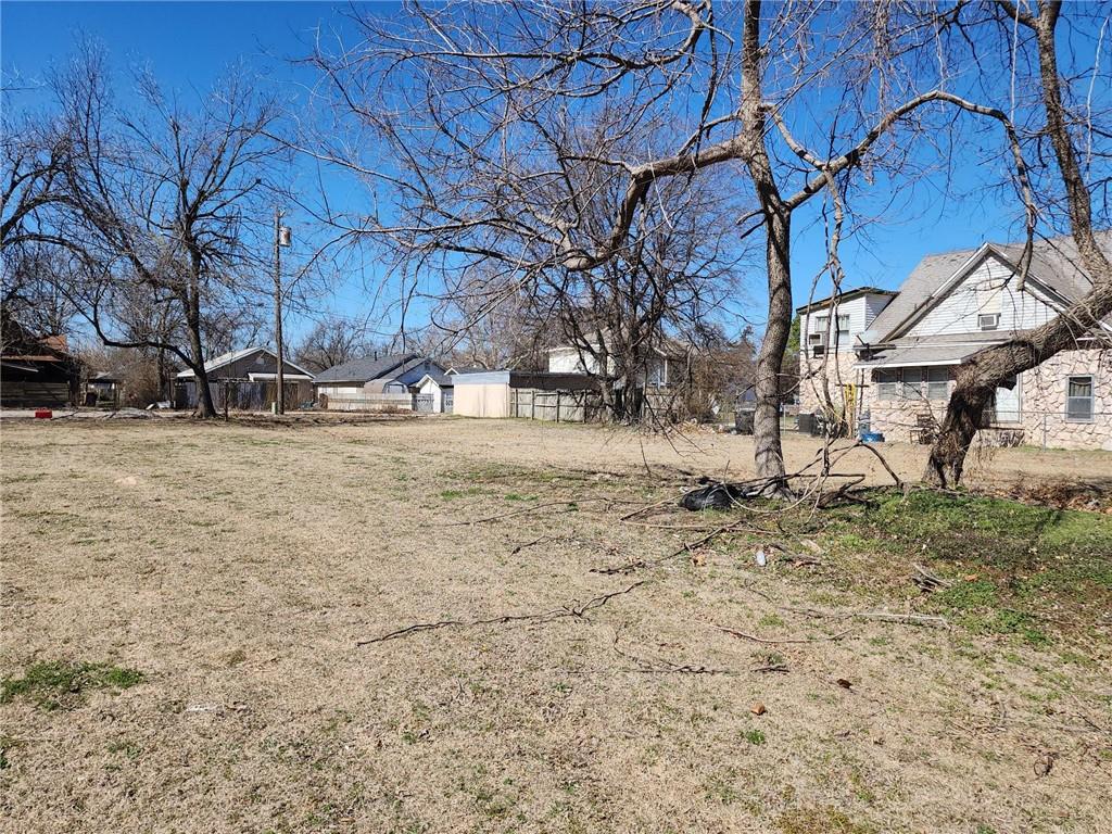 548 N Kickapoo Property Photo 15