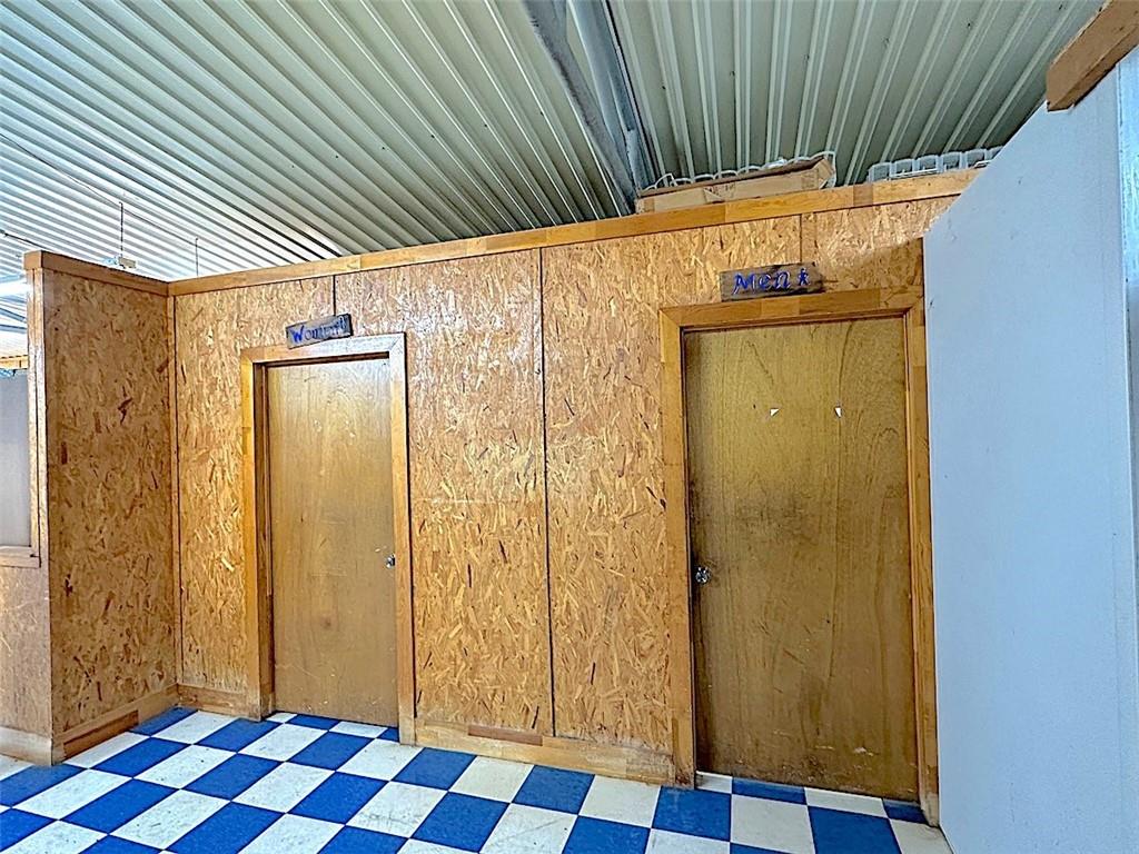 1113 E Main Street Property Photo 20