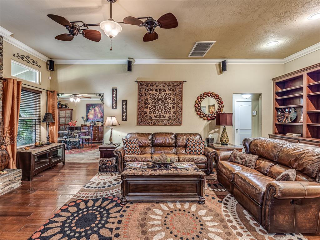 17301 Sunny Hollow Road Property Photo 8