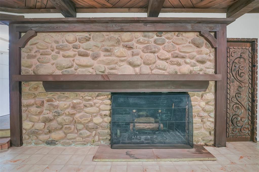 1221 N Randall Avenue Property Photo 25