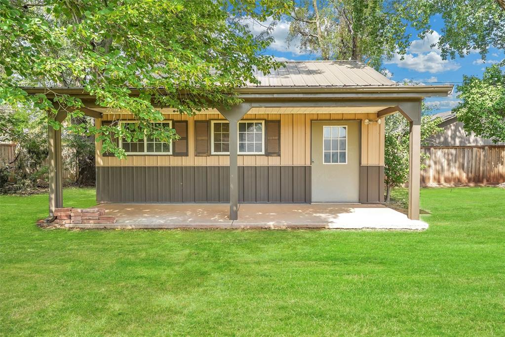 1221 N Randall Avenue Property Photo 40