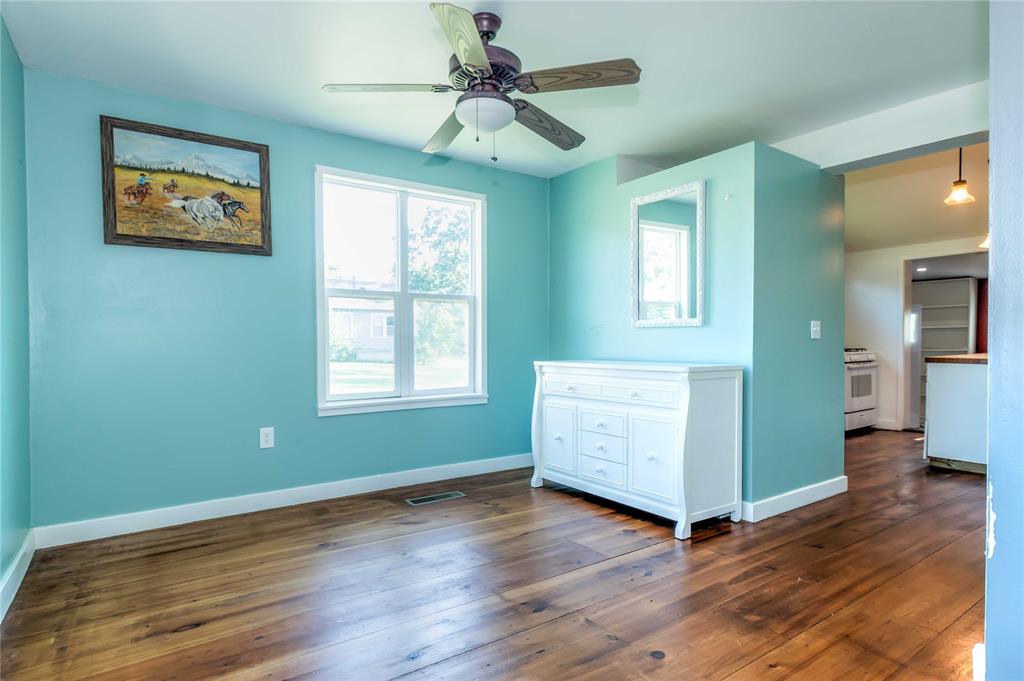 702 S Bennett Boulevard Property Photo 7