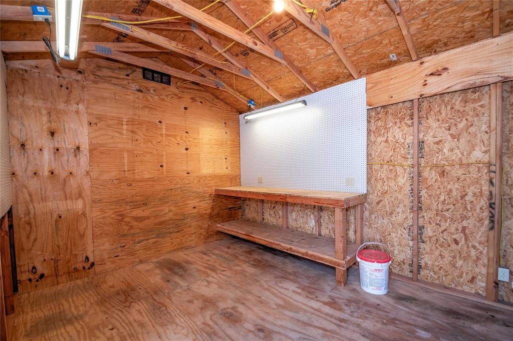 13706 Oak Grove Court Property Photo 9