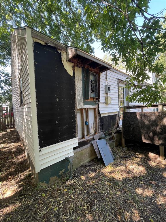 1725 Nw Ash Avenue Property Photo 2
