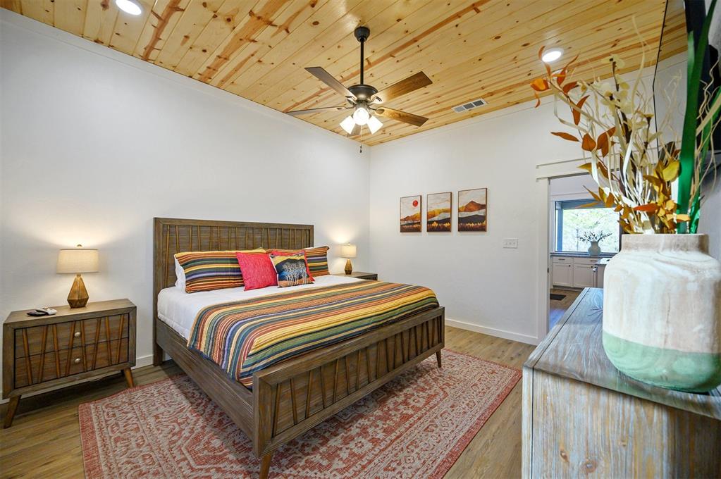 108 Aged Oak Court Property Photo