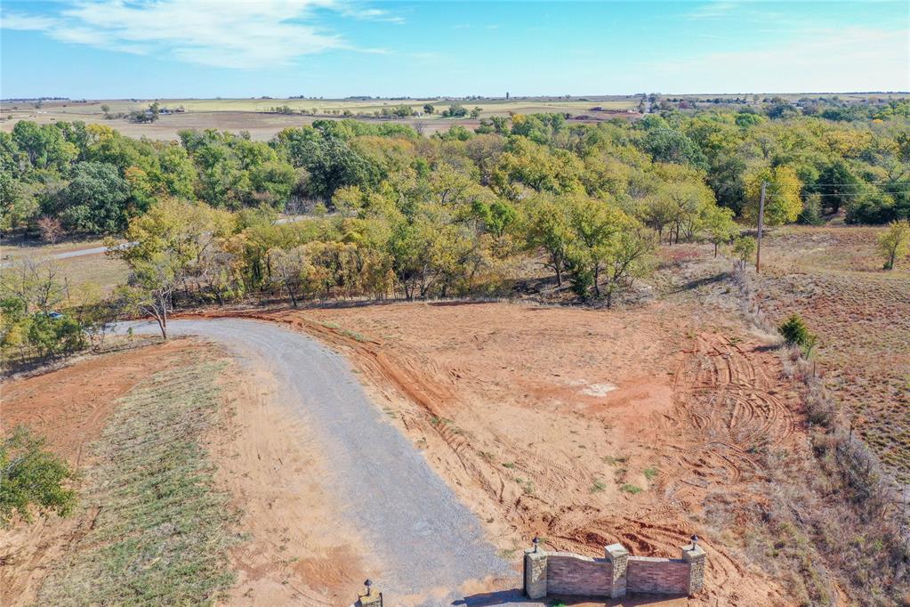 White Tail Road Property Photo 8
