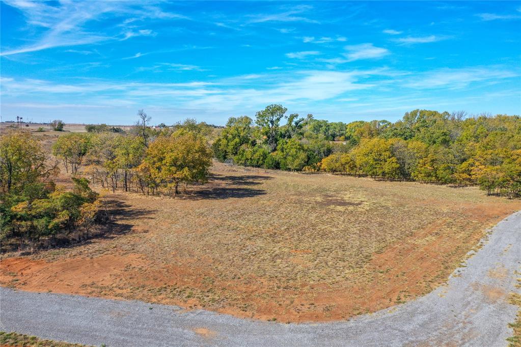 White Tail Road Property Photo 9