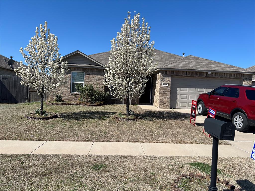 7621 N Percheron Road Property Photo 1