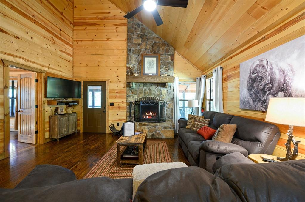 447 Long Pine Trail Property Photo 4