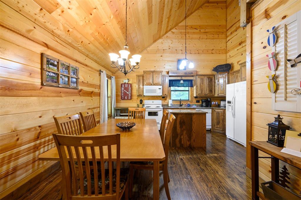 447 Long Pine Trail Property Photo 8