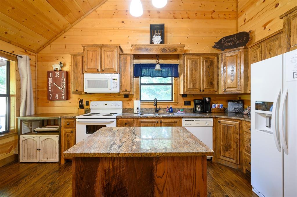 447 Long Pine Trail Property Photo 10