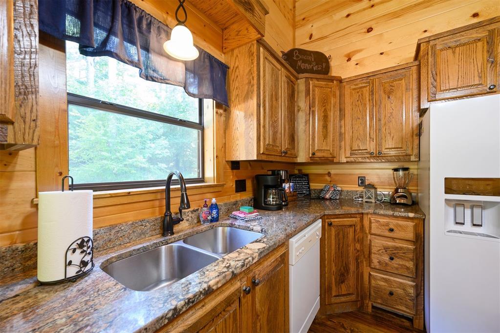 447 Long Pine Trail Property Photo 12