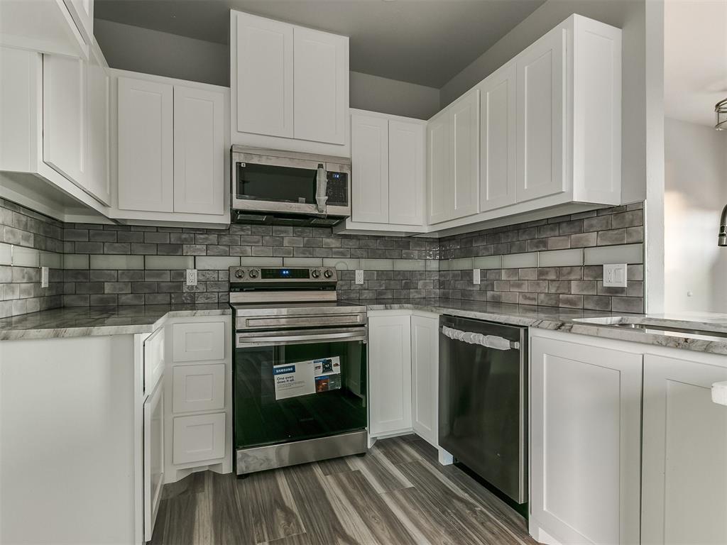 2903 Ne Success Street Property Photo 9