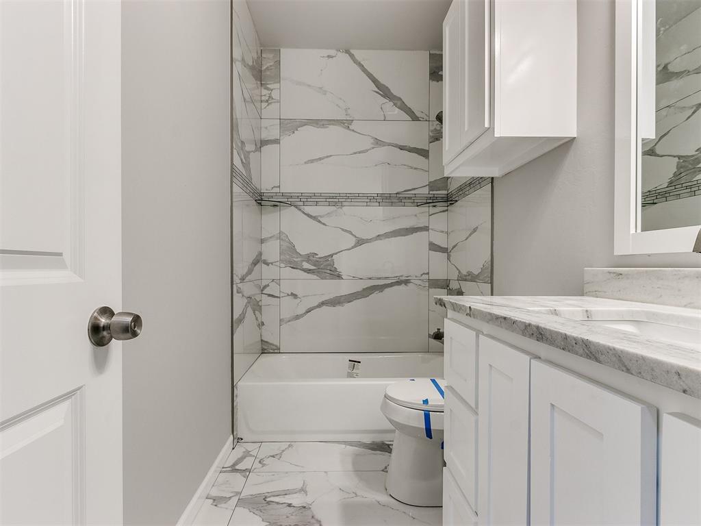 2903 Ne Success Street Property Photo 14