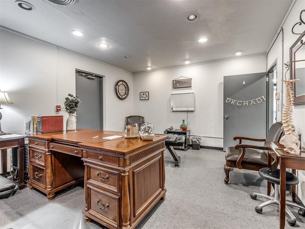 7304 N Comanche Avenue Property Photo 46