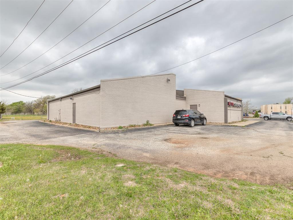 7304 N Comanche Avenue Property Photo 48