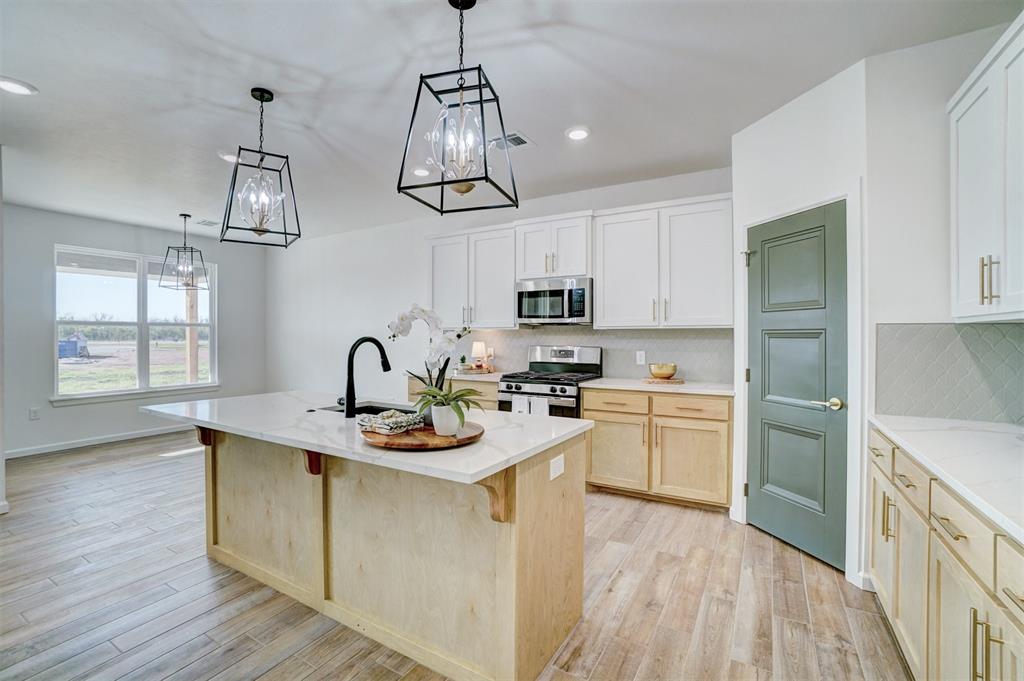 6213 Buckhorn Trail Property Photo 3