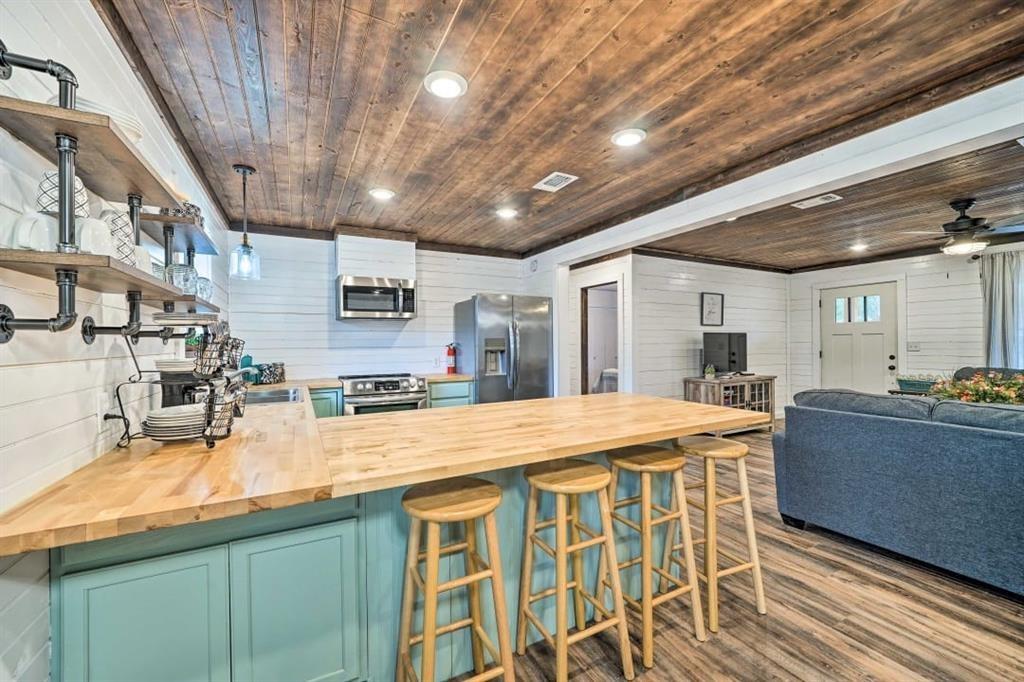 121 W Bethel Road Property Photo 9